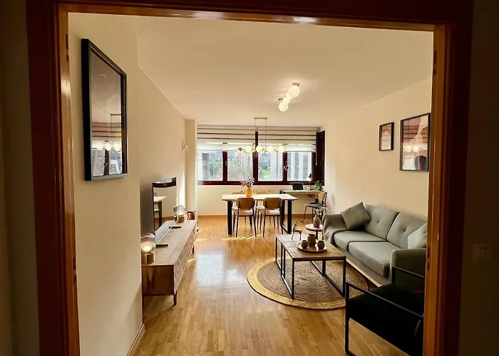 651A Siente Oviedo Apartamento Centrico Con Garaje